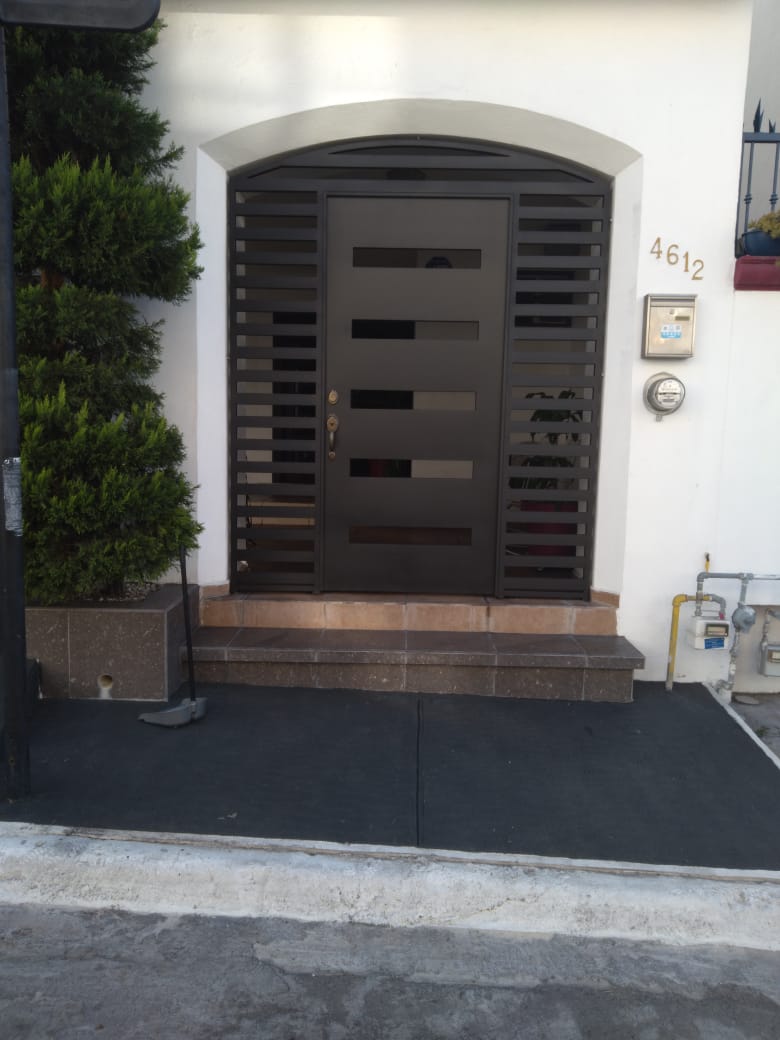 intalacion-de-puertas-monterrey